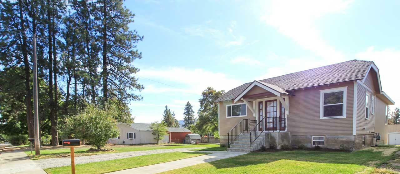 Property Photo:  3828 E 30th Ave  WA 99223 