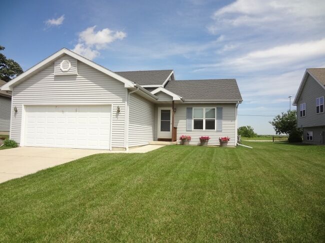 Property Photo:  6805 Village Park Dr  WI 53718 
