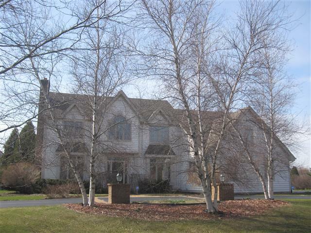 Property Photo:  8705 W Bennington Ct  WI 53097-3440 