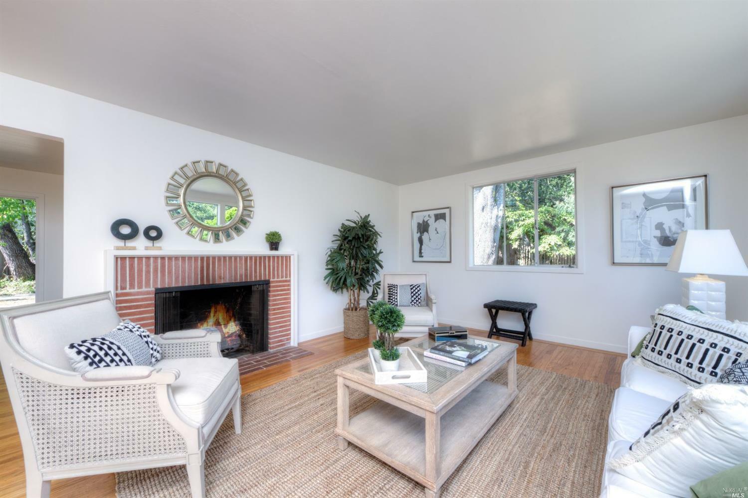 Property Photo:  306 Holly Street  CA 94941 