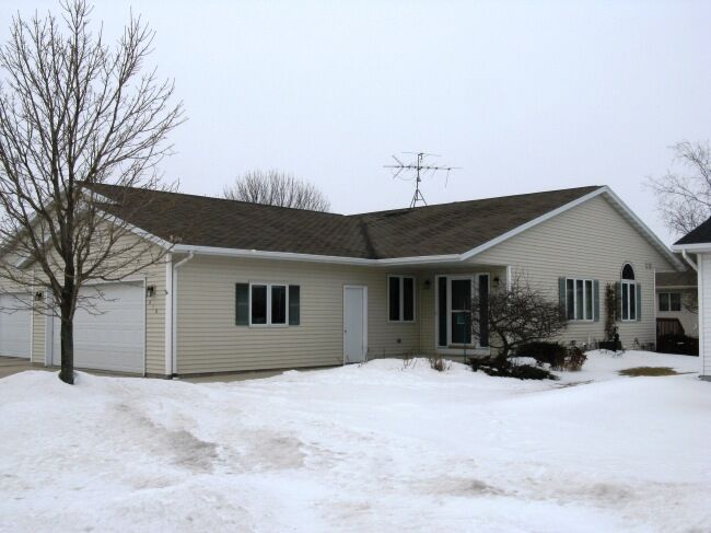 Property Photo:  650 Ohio Ave  WI 53070 