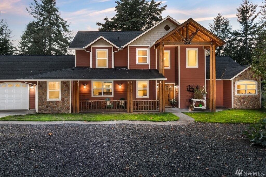 Property Photo: 207 Kennicott Rd WA 98532