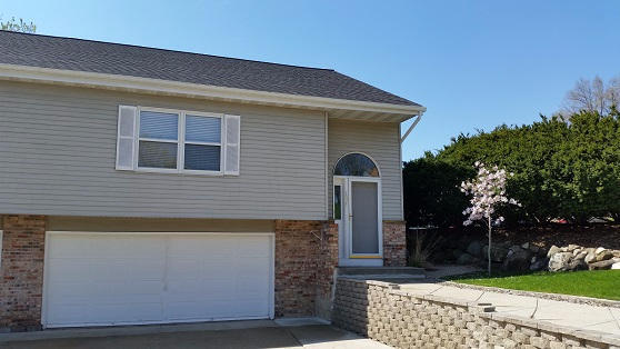 Property Photo:  1921 Bonnie Ln  WI 53188-4775 