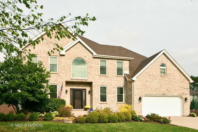 Property Photo: 15200 Eyre Circle IL 60544