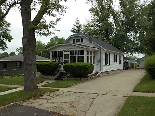 Property Photo:  1105 W Sherman Ave  WI 53538 