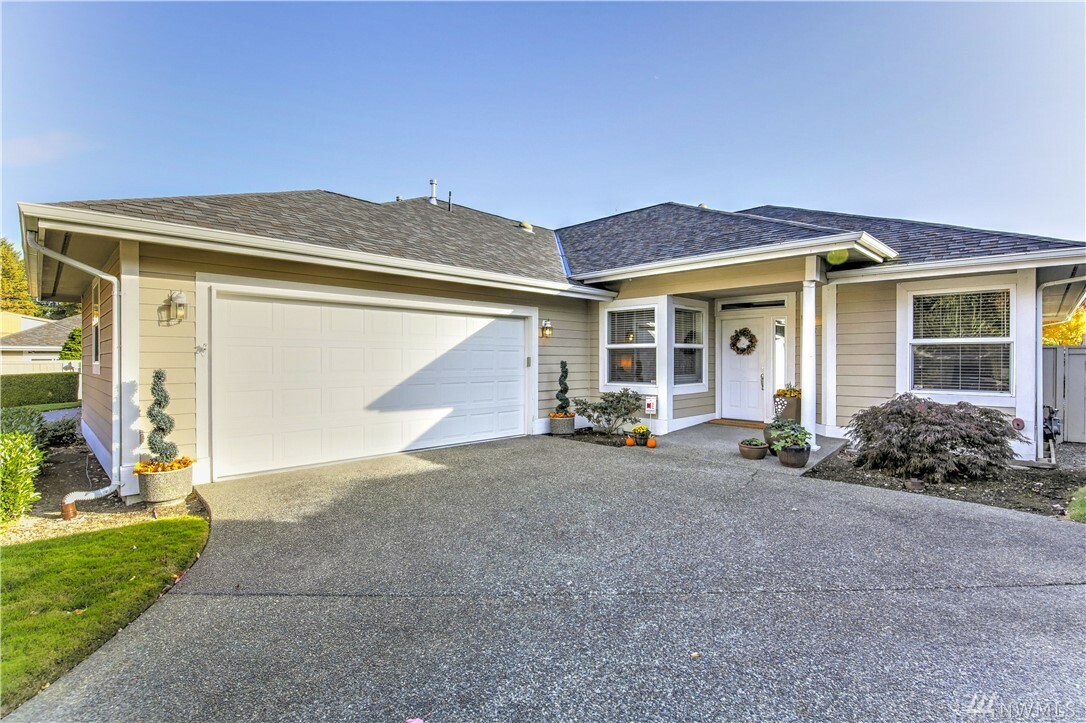 Property Photo:  1128 Garden Cir  WA 98466 