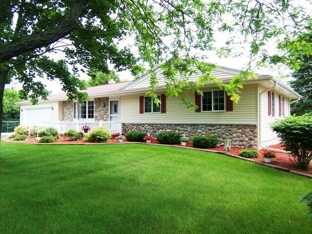 Property Photo: 7398 Trading Post Trl WI 53090-9046