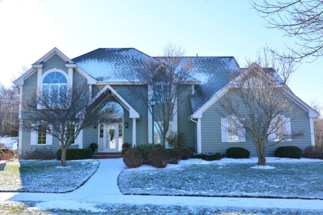 Property Photo:  599 Cottonwood Ln  WI 53024 