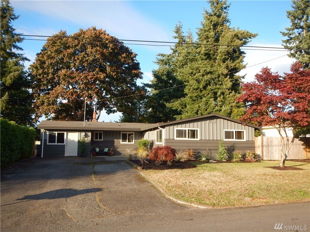 Property Photo:  1402 S 303rd St  WA 98003 