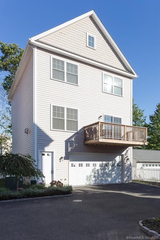 Property Photo:  214 Seaside Avenue 4  CT 06902