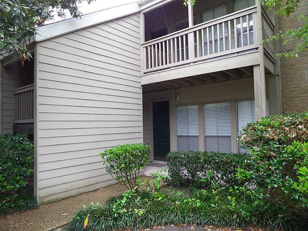 Property Photo:  2100 Tanglewilde Street 621  TX 77063 