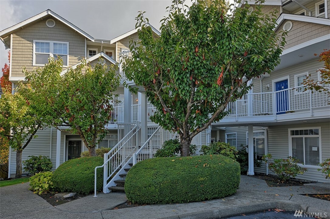 Property Photo:  5400 Harbour Pointe Blvd G202  WA 98275 