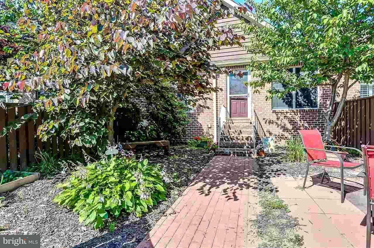 Property Photo:  1130 Sterling Court  PA 17025 