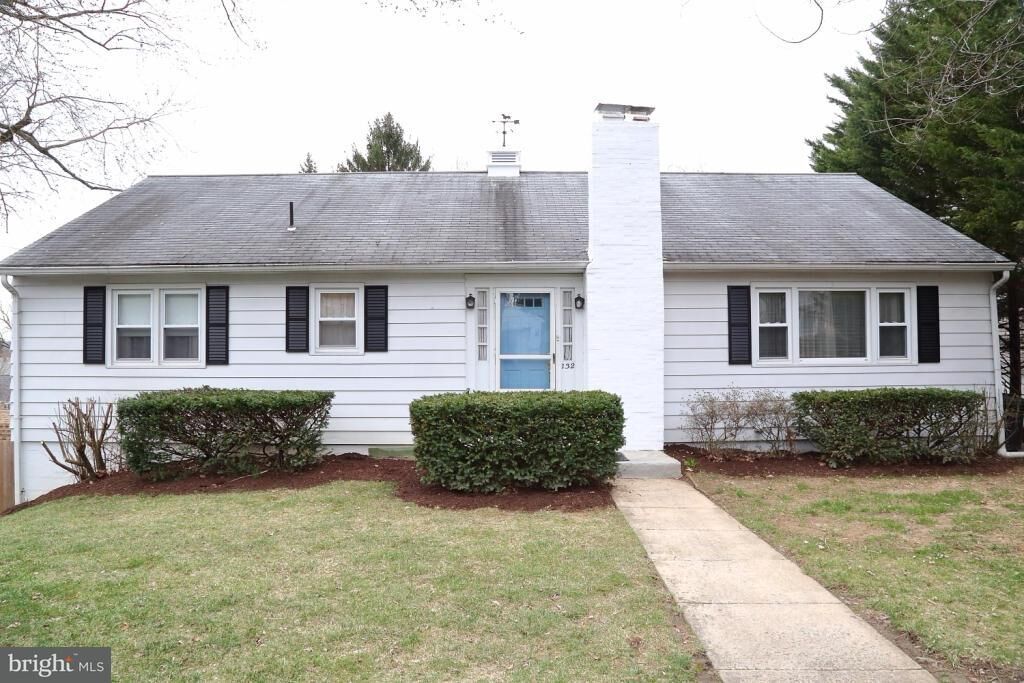 Property Photo:  132 Reese Avenue  PA 17602 