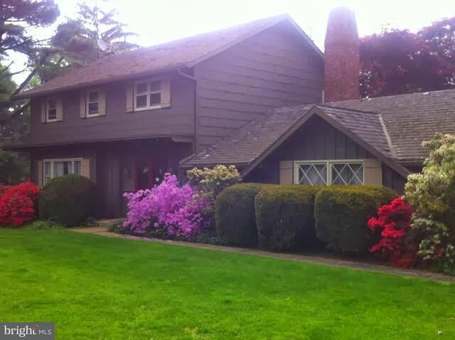 Property Photo:  1350 Country Club Drive  PA 17601 