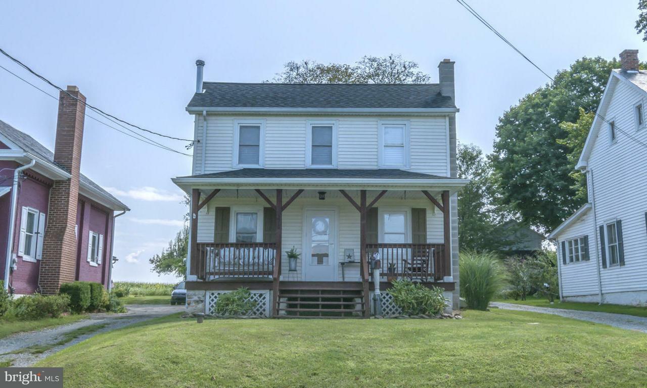 Property Photo:  1576 Slate Hill Road  PA 17563 