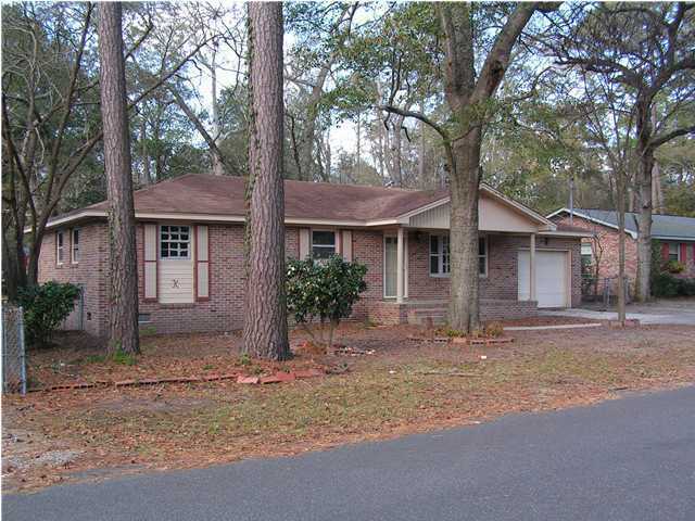 Property Photo:  210 Holly Avenue  SC 29485 