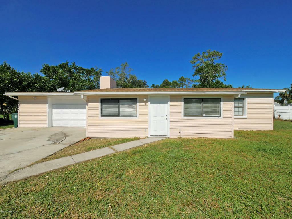 Property Photo:  11935 Dowling Ln  FL 32246 