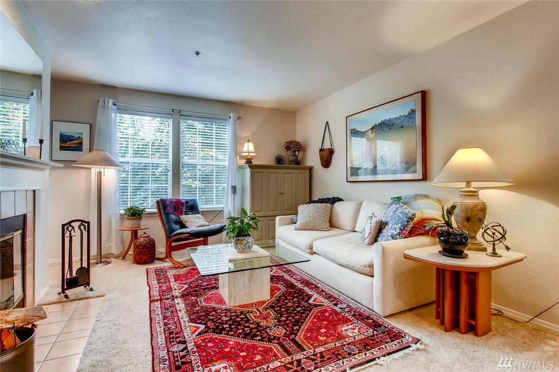 Property Photo: 2600 118th Ave SE 4-203 WA 98005