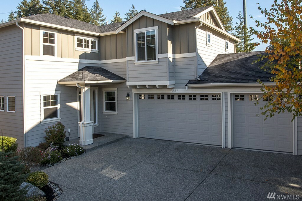 Property Photo:  4221 180th Place SE  WA 98012 