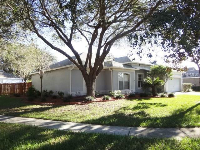 Property Photo:  2209 Longmore Circle  FL 33596 