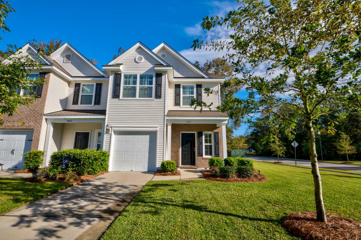 Property Photo: 1801 Heldsberg Drive SC 29414