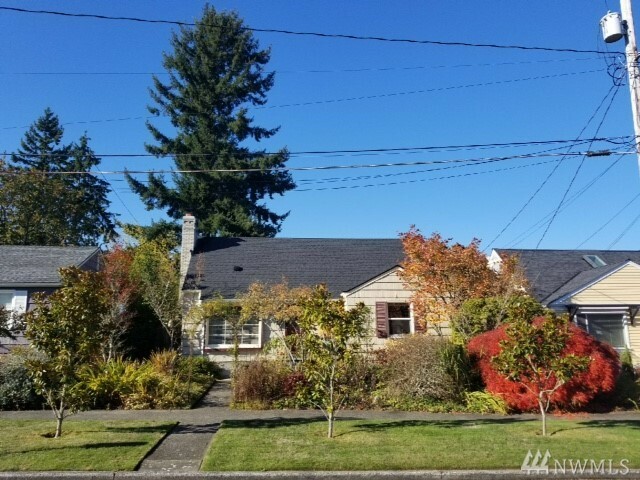 Property Photo:  3833 54th Ave SW  WA 98116 