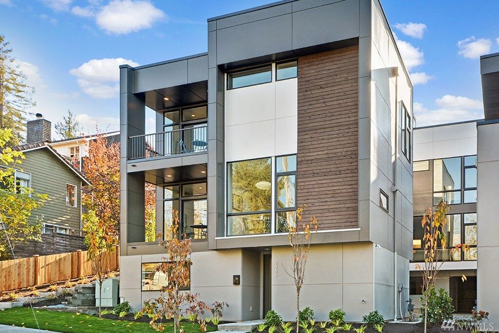 Property Photo: 2857 S Atlantic St WA 98144