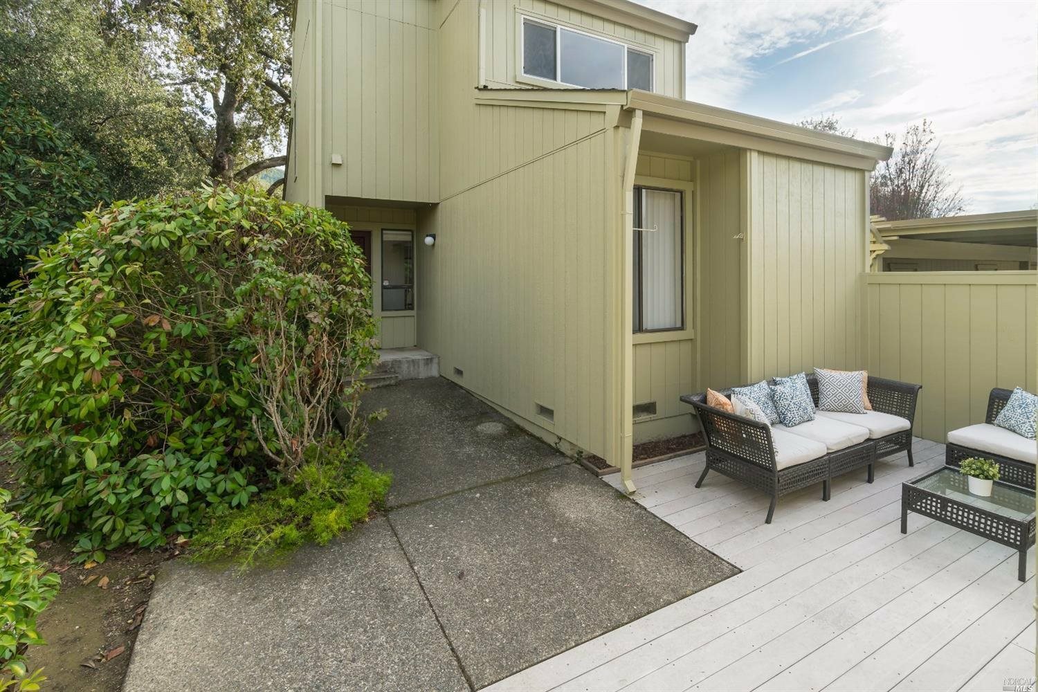 Property Photo: 10 Chalda Court CA 94903