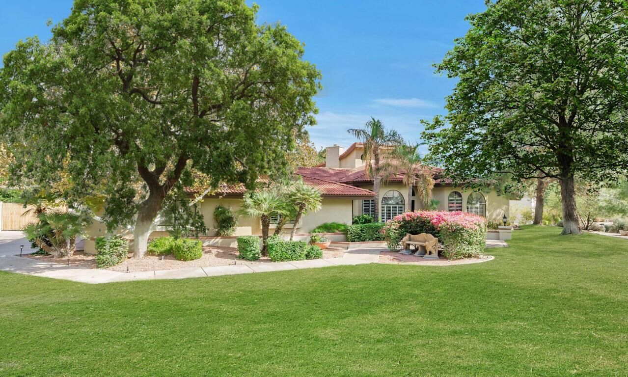 Property Photo: 8901 N 45th Street AZ 85028