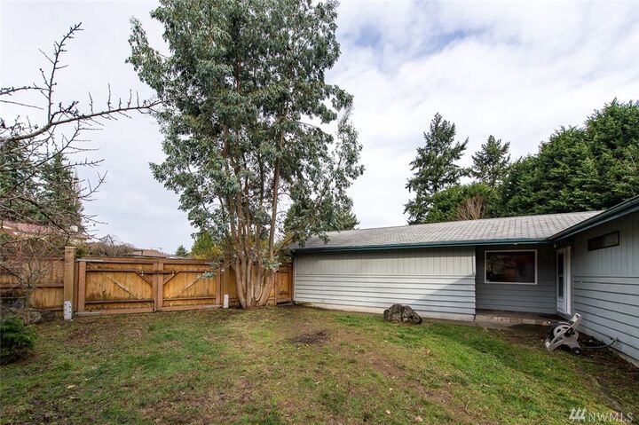 Property Photo:  2715 SW 345th Place  WA 98023 
