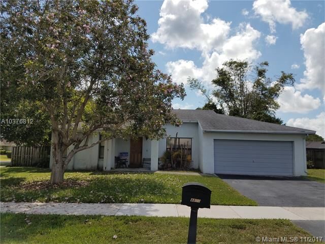 Property Photo:  4800 SW 119th Ave  FL 33330 