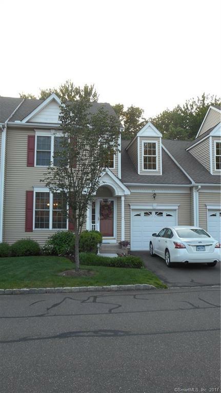 Property Photo:  29 Fieldstone Court 29  CT 06473 