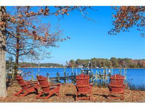 Property Photo: 482 Brightwaters Drive VA 22578