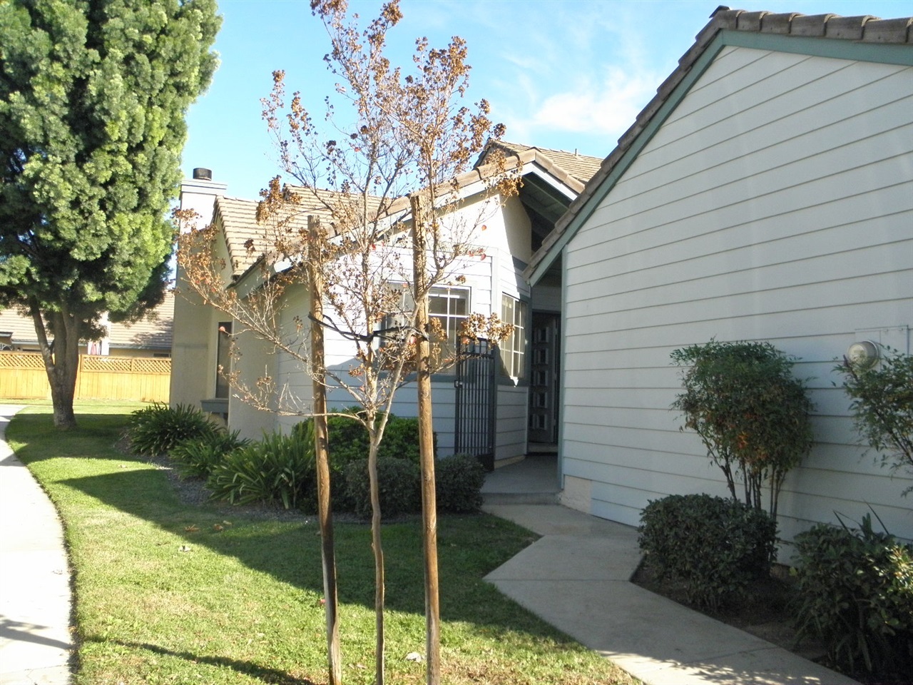 Property Photo:  420 Nantucket Glen  CA 92027 