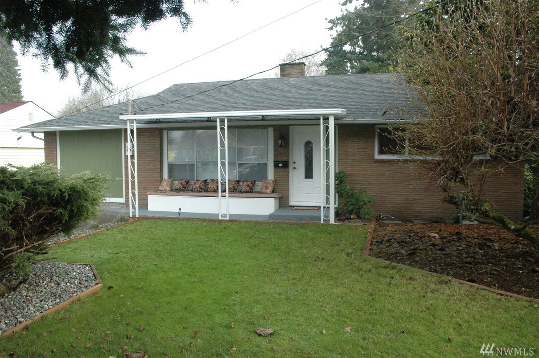 Property Photo:  4027 E C St  WA 98404 