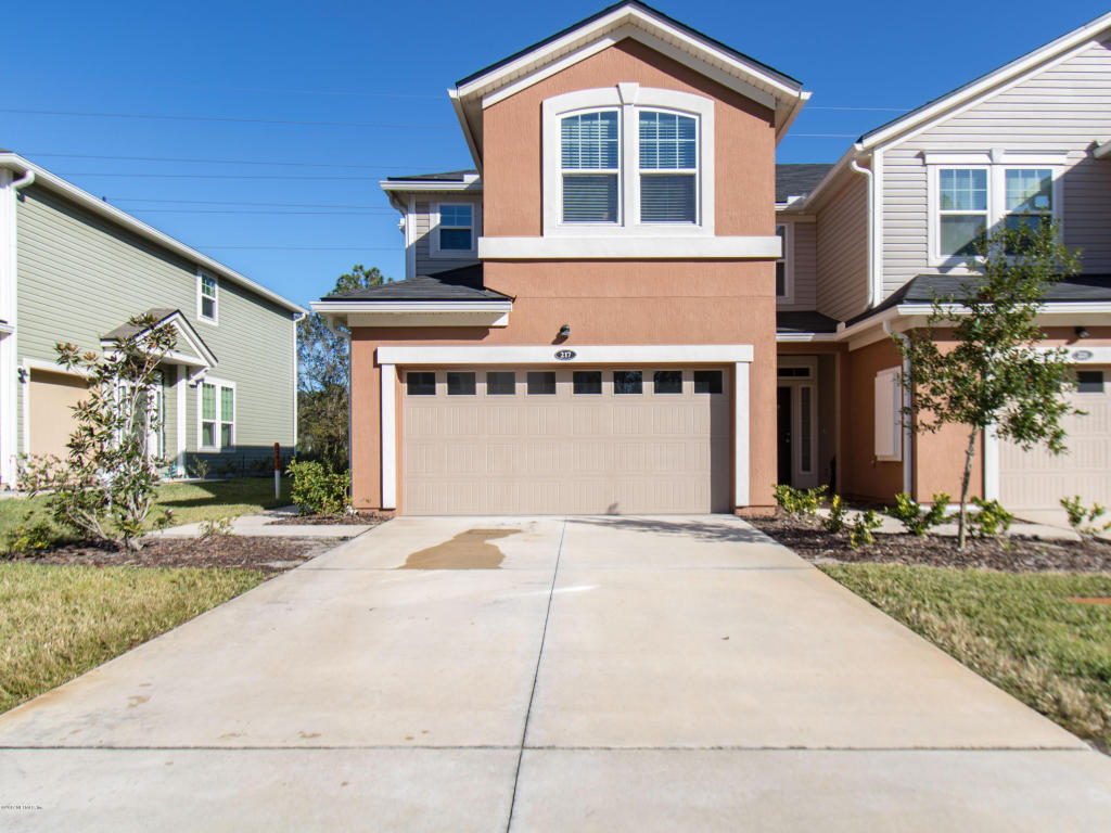 Property Photo: 217 Adelanto Avenue FL 32092