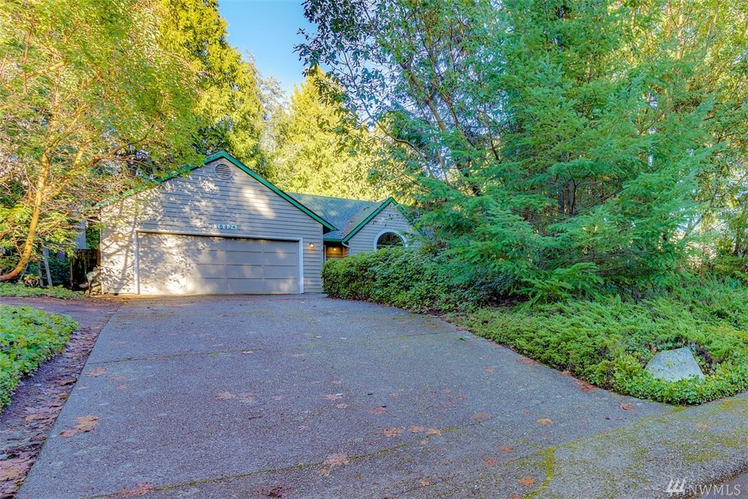 Property Photo:  1642 Jeannette Place NW  WA 98110 