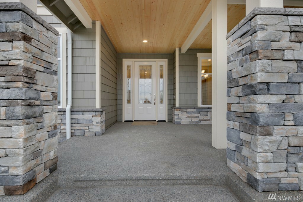 Property Photo:  785 Voss St  WA 98022 