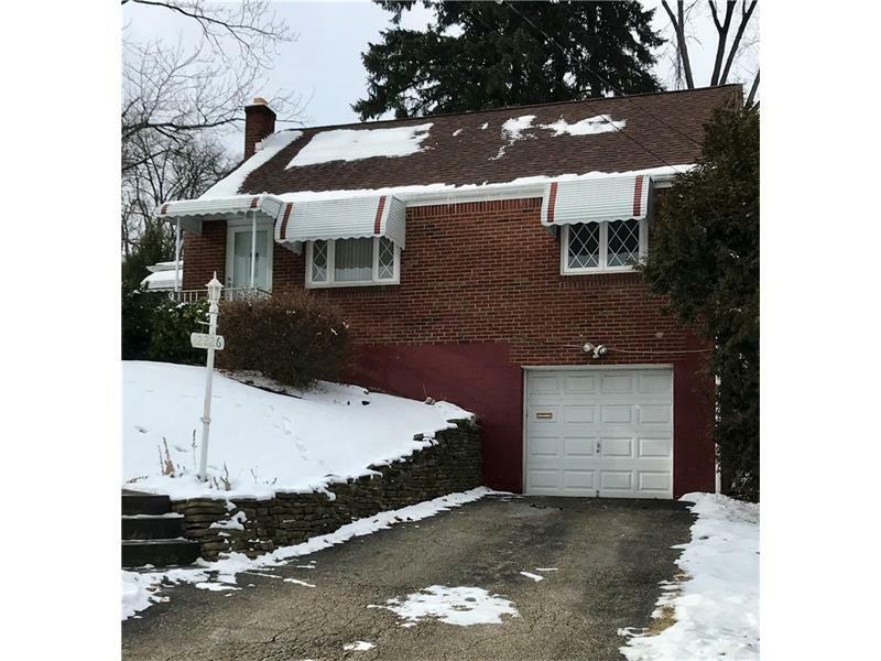 Property Photo: 2226 Hemlock Dr PA 15131