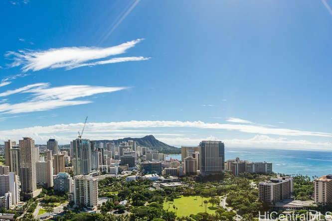 Property Photo:  2045 Kalakaua Avenue 1607  HI 96815 