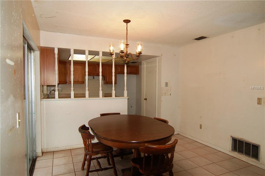 Property Photo: 121 N Alderwood Street FL 32708