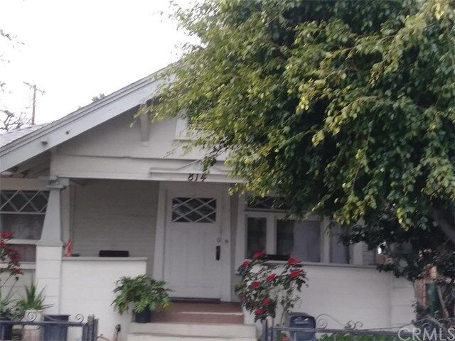 Property Photo:  814 S Sycamore Street  CA 92701 