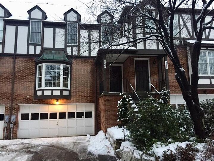505 Kingsberry Cir  Mt. Lebanon PA 15234 photo