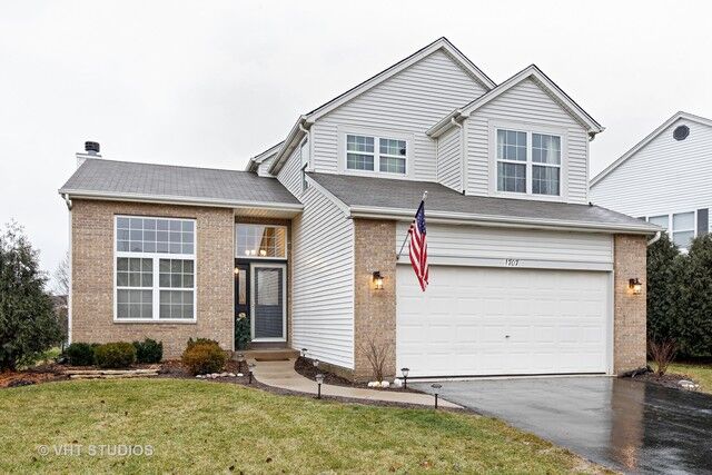 Property Photo: 1707 Tall Oaks Drive IL 60586
