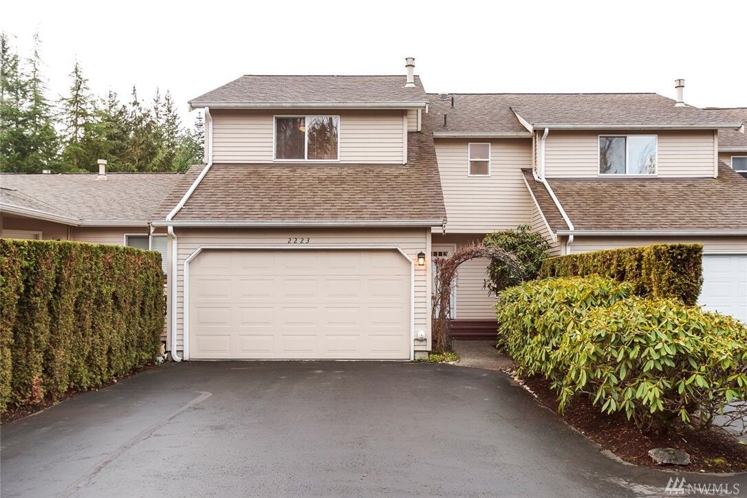 Property Photo:  2223 E Birch St  WA 98229 