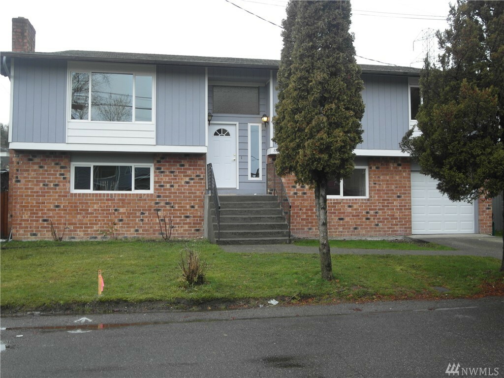 Property Photo:  8645 44th Ave S  WA 98118 