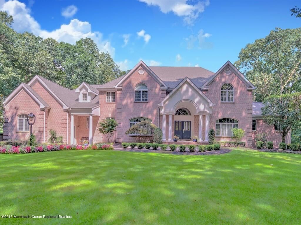 Property Photo:  11 Maple Knoll Lane  NJ 07726 