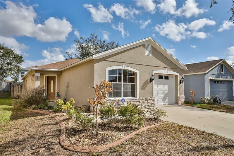 Property Photo:  707 Periwinkle Pointe Place  FL 33584 