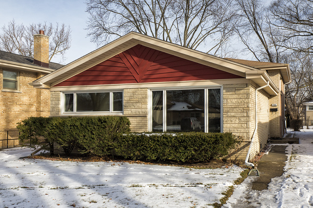 Property Photo:  708 Lamon Avenue  IL 60091 